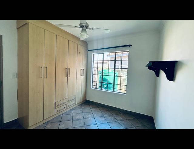 4 BEDROOM TOWNHOUSE FOR SALE IN WATERKLOOF EAST